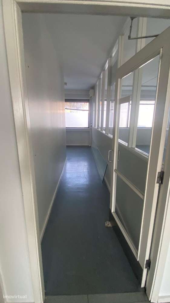 Escritório de 447m², com privilegiada vista, no Centro do Porto-36