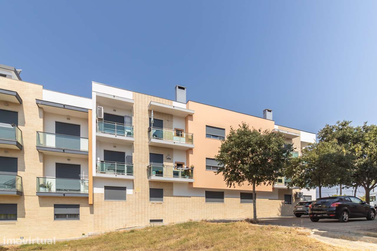 Moderno apartamento T3 com parqueamento e arrecadação-50