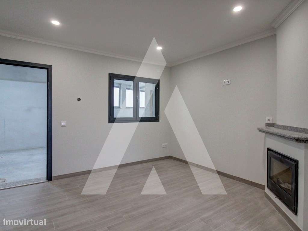 Moradia T2 na Amoreira do Repolão-16