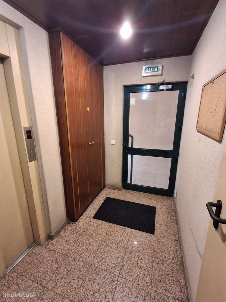 Apartamento T1 +1 com 77m² Matosinhos-7