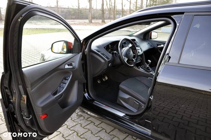 Ford Focus 2.0 TDCi ST - 19