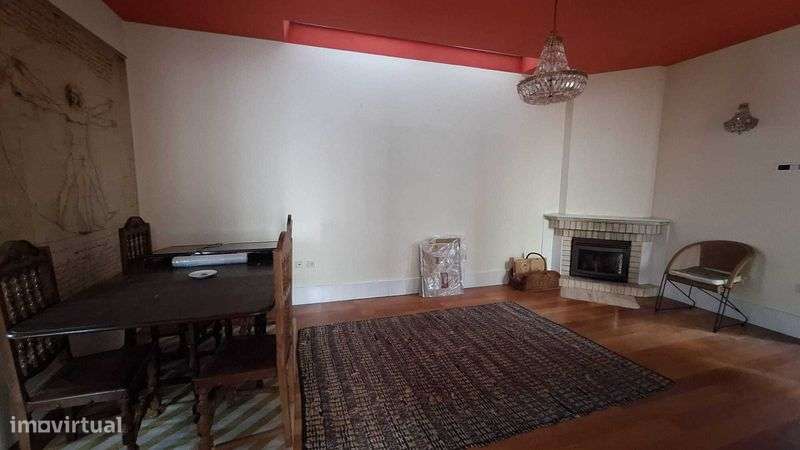 Moradia V2+1 perto da Avenida Antunes Guimarães - Grande imagem: 5/12