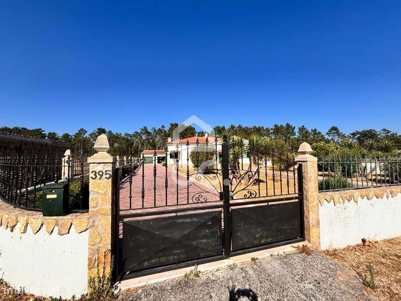 COIMBRÃO-------Venda global de Moradia individual T3 inserida em terre-15