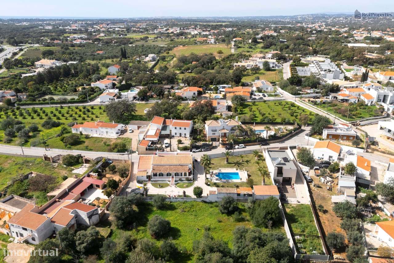 Encanto Algarvio – Moradia Térrea Isolada com Piscina e Jardim-50