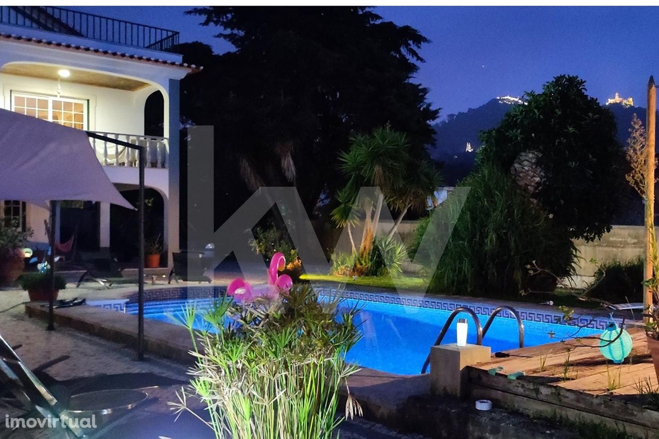 Fantástica Moradia de Charme com piscina e jardim na Várzea de Sintra