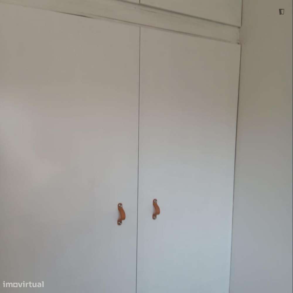 Quarto - localizado em Paranhos Porto - Grande imagem: 4/6