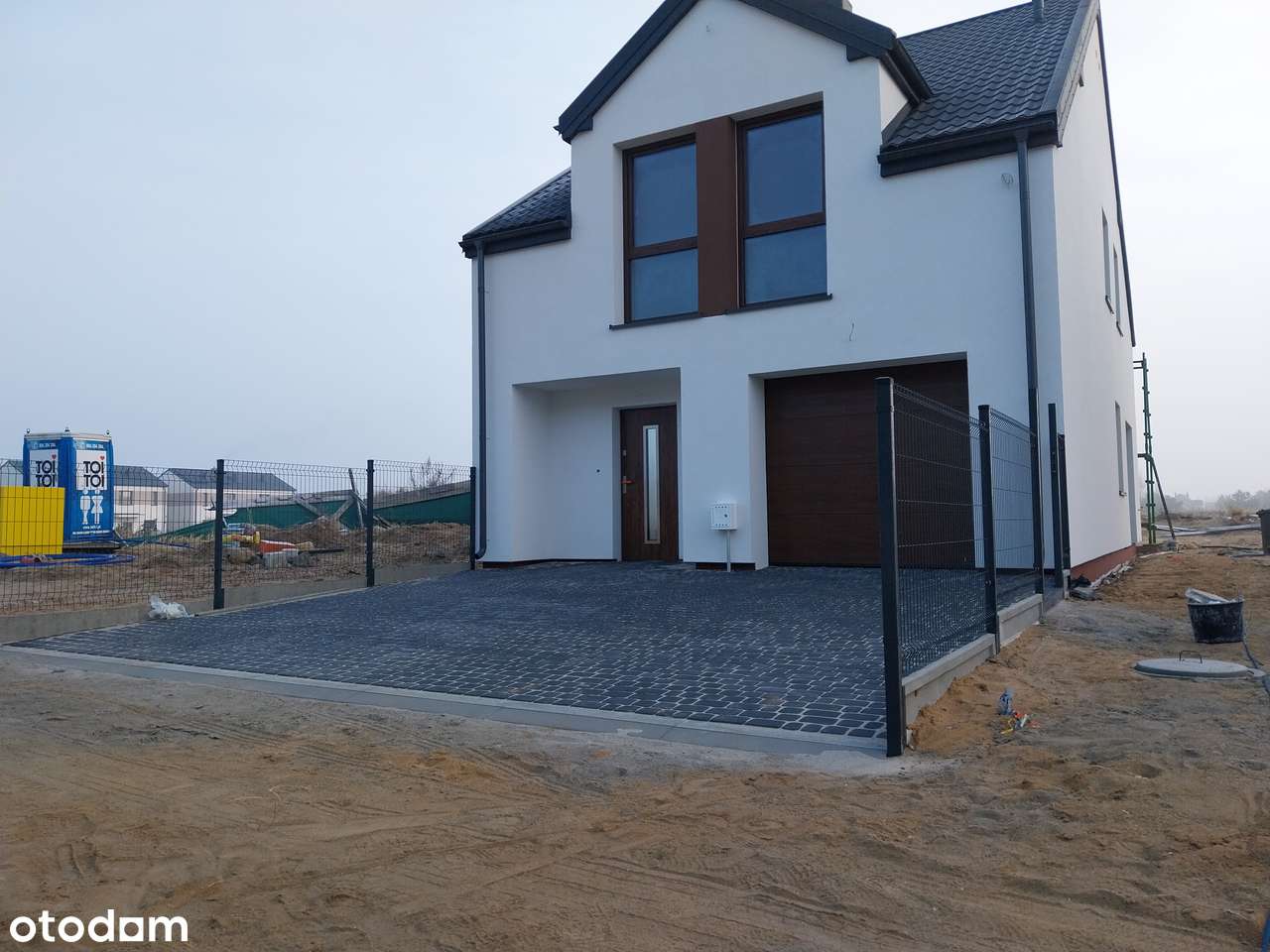 ** Domek wolnostojący w cenie blizniaka * Duża działka * Super cena ** - Pełny obrazek: 2/9