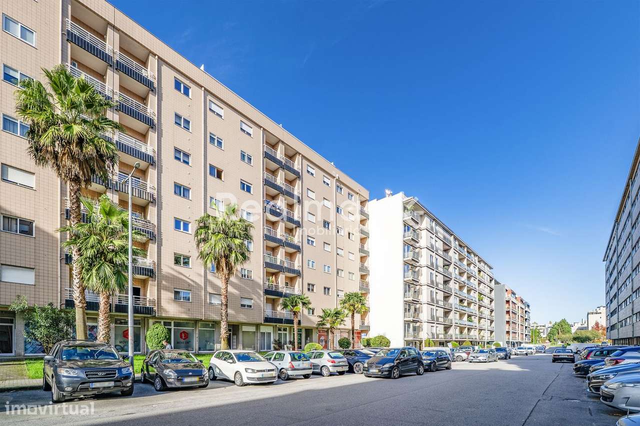 Apartamento T5 em S.Victor-49