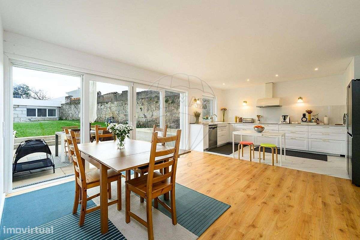 Moradia T5 para venda-30