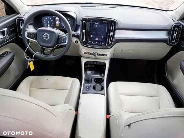 Volvo XC 40 - 9