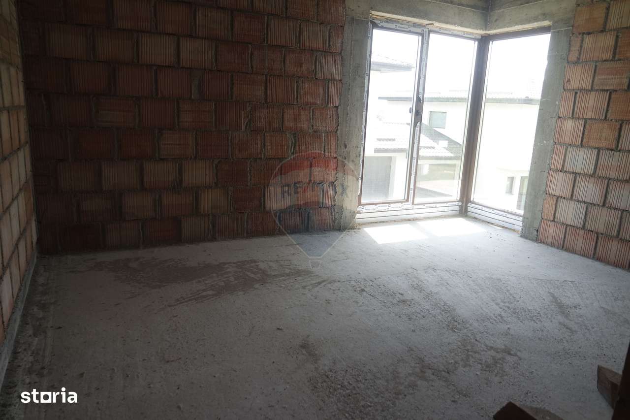 Casă de vânzare la rosu în Tăuții Măgherăuș-11