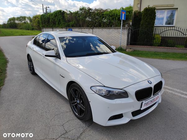 BMW Seria 5 550i - 1