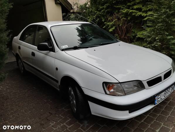 Toyota Carina E 1.6 XLi - 2