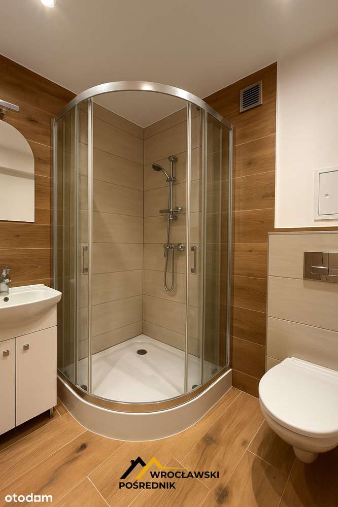 Gajowicka 2 pok z widokiem na Sky po remoncie-11