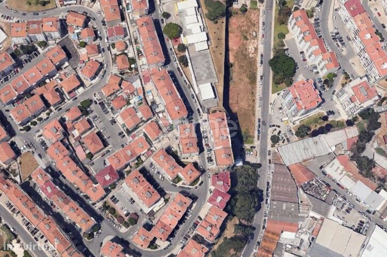 T2 Póvoa de Santo Adrião próximo a comércio, transportes e escolas-15