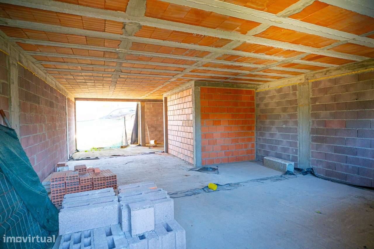 Moradia T3 por terminar em Cabanelas|Elevado potencial de investimento-20