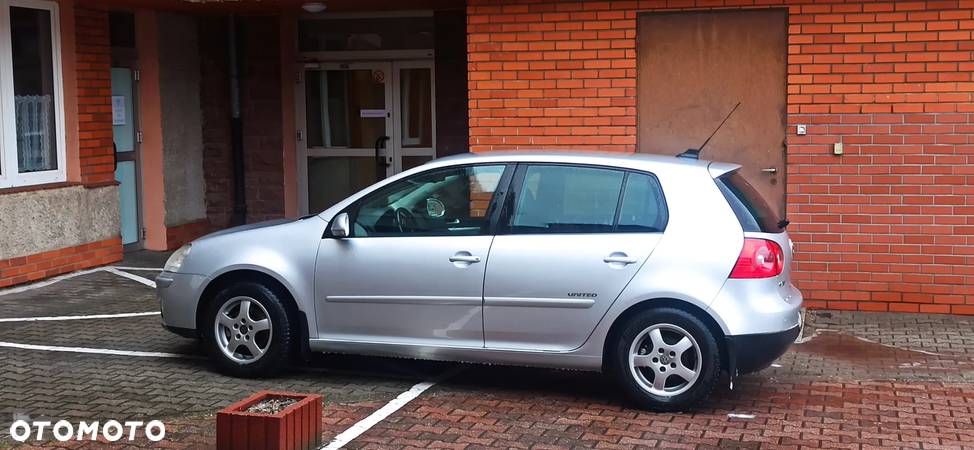 Volkswagen Golf V 1.9 TDI 4Mot Comfortline - 3