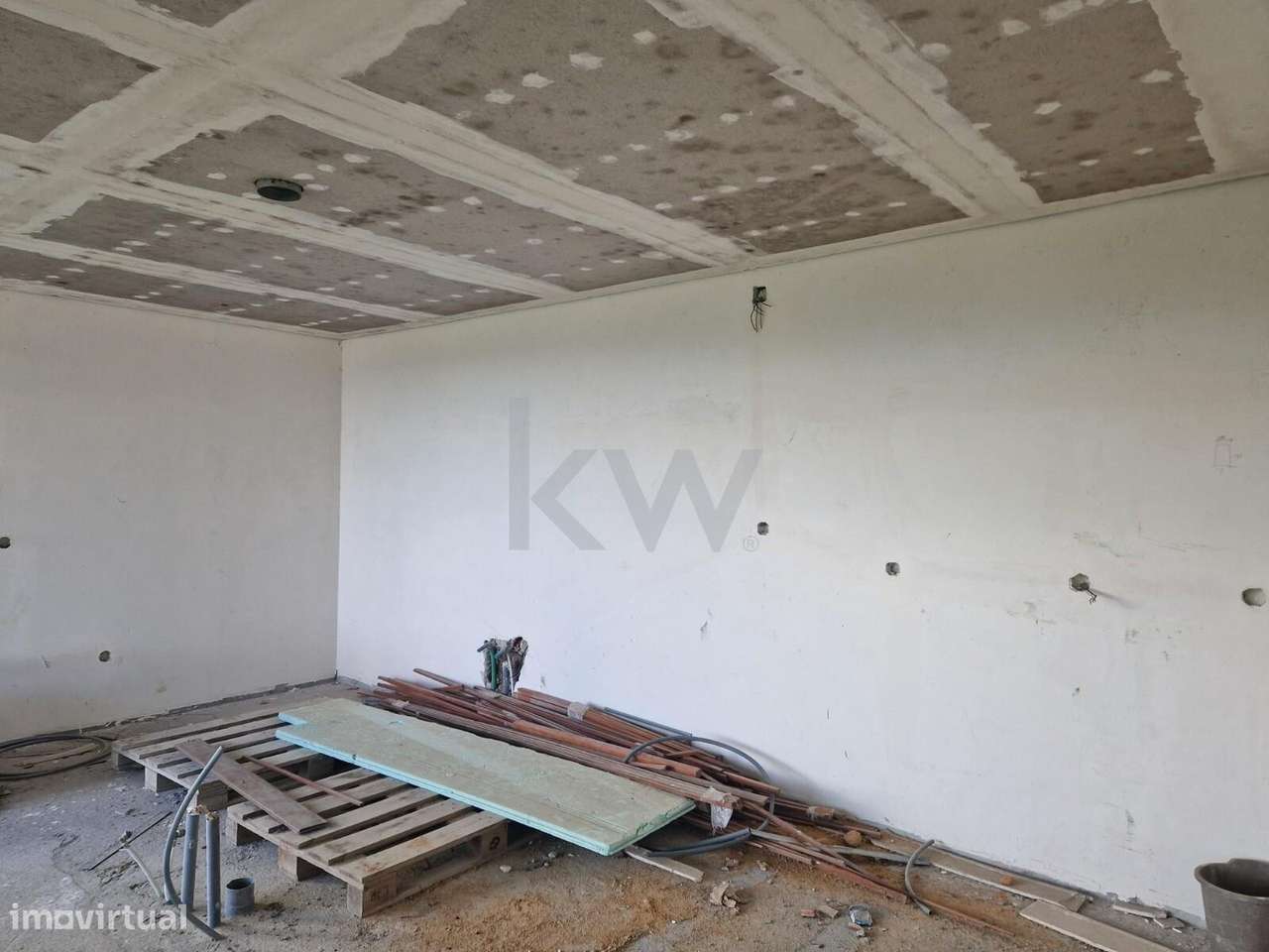 Moradia com 767m2, + terreno, em fase final de construção, na Tituaria - Grande imagem: 4/41