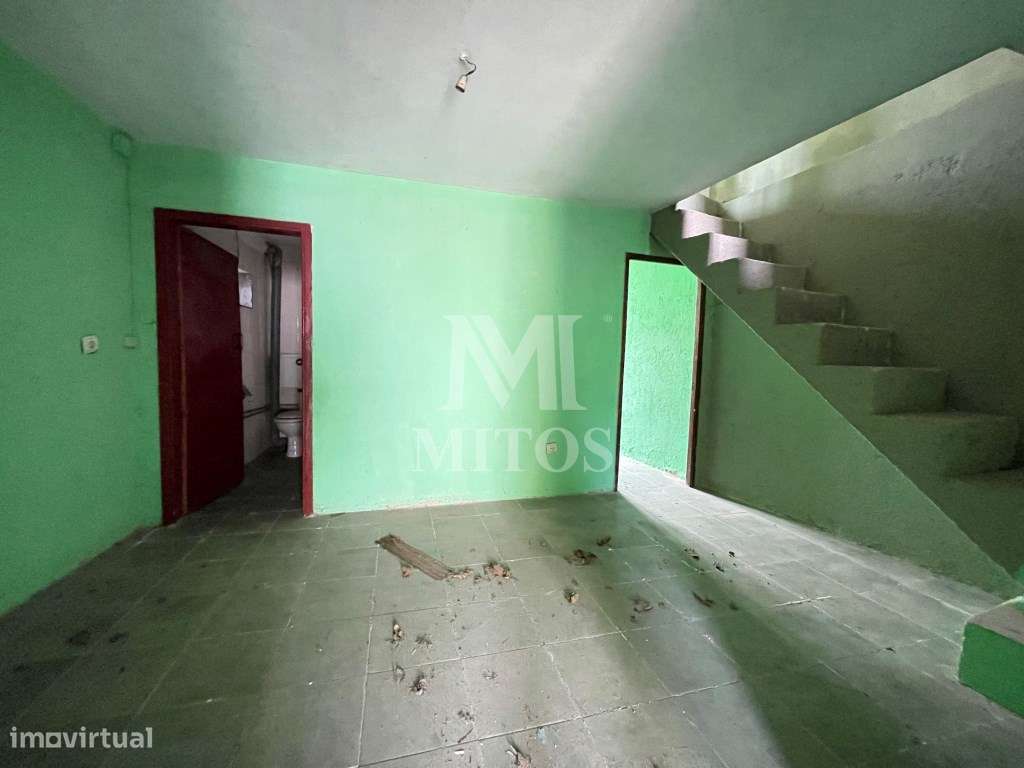 Moradia T3 para recuperar em Paderne - Melgaço - Grande imagem: 4/18