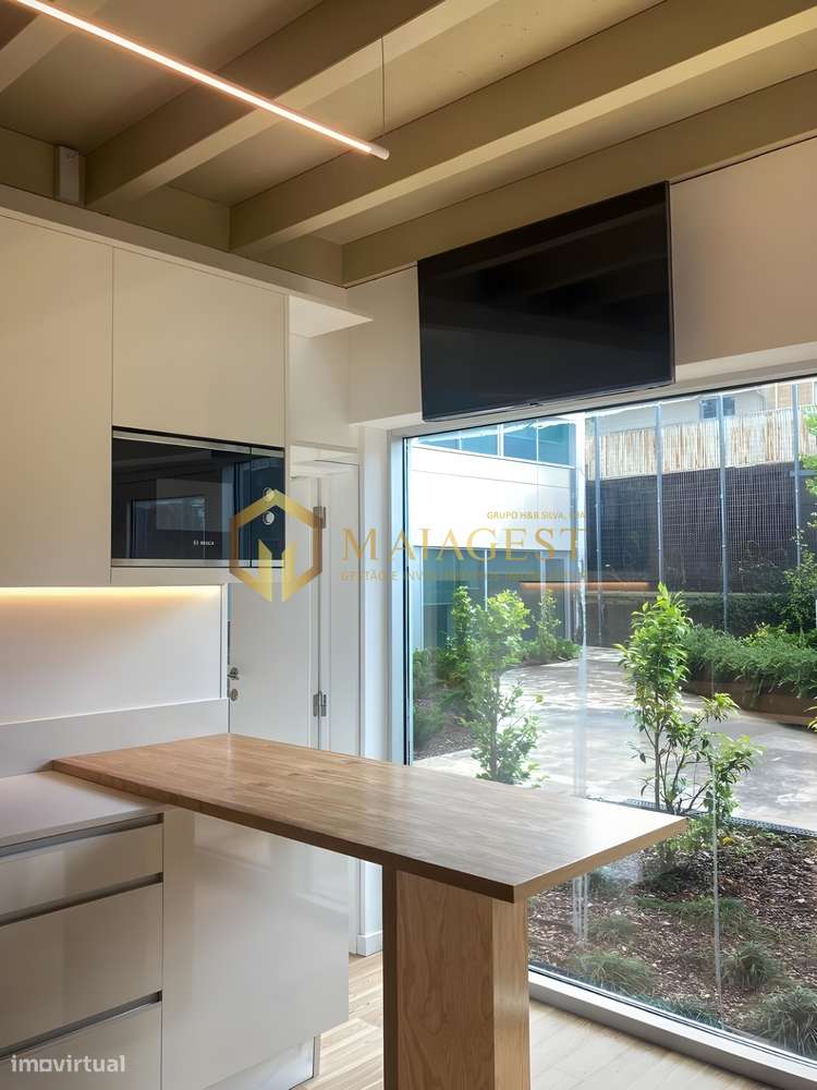 Apartamento T1 Duplex Novo, Equipado e Mobilado nas Antas - Grande imagem: 2/9