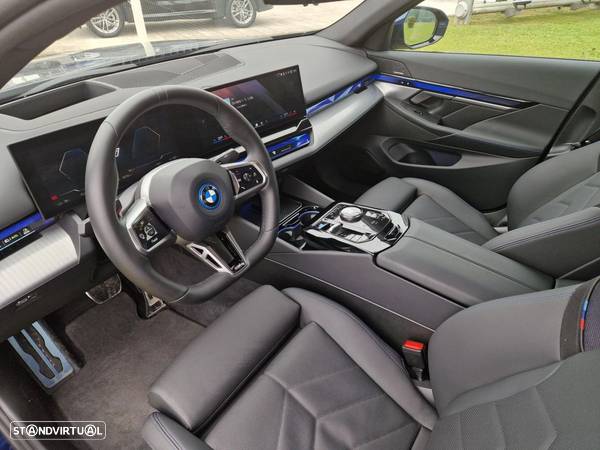 BMW i5 eDrive40 - 10