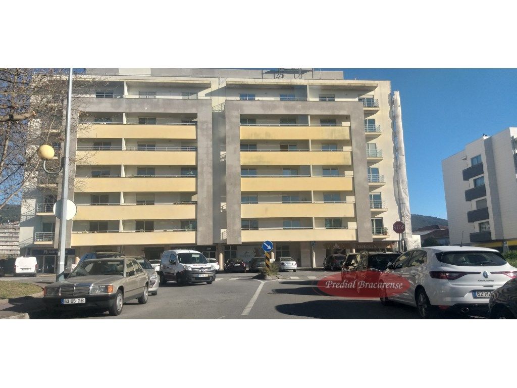 Apartamento T3 em Nogueiró.