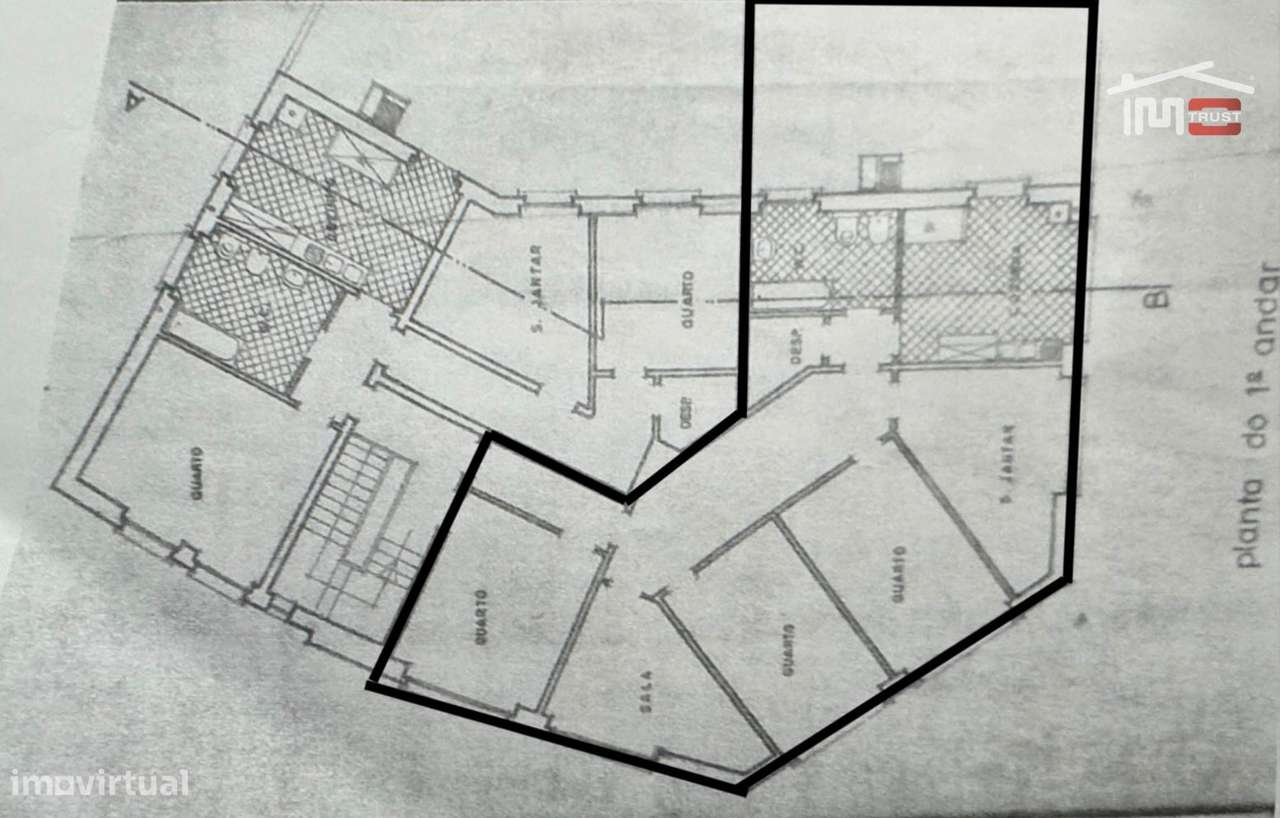 OPORTUNIDADE INVESTIMENTO - APARTAMENTO T4 CONVERTIDO EM T5 COM TER... - Grande imagem: 2/30