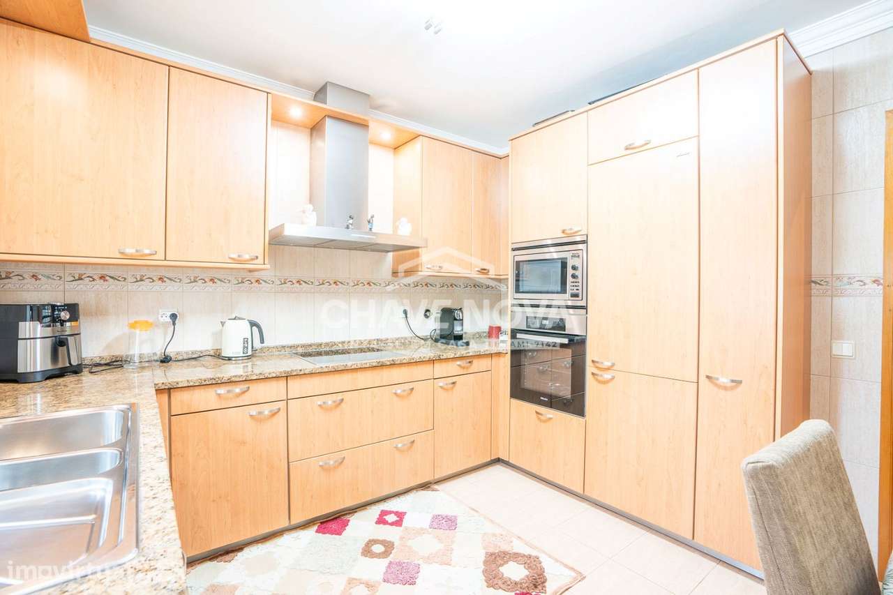 Moradia Geminada T3 c/ Garagem, Próximo da Praia de Lavadores - Grande imagem: 4/25