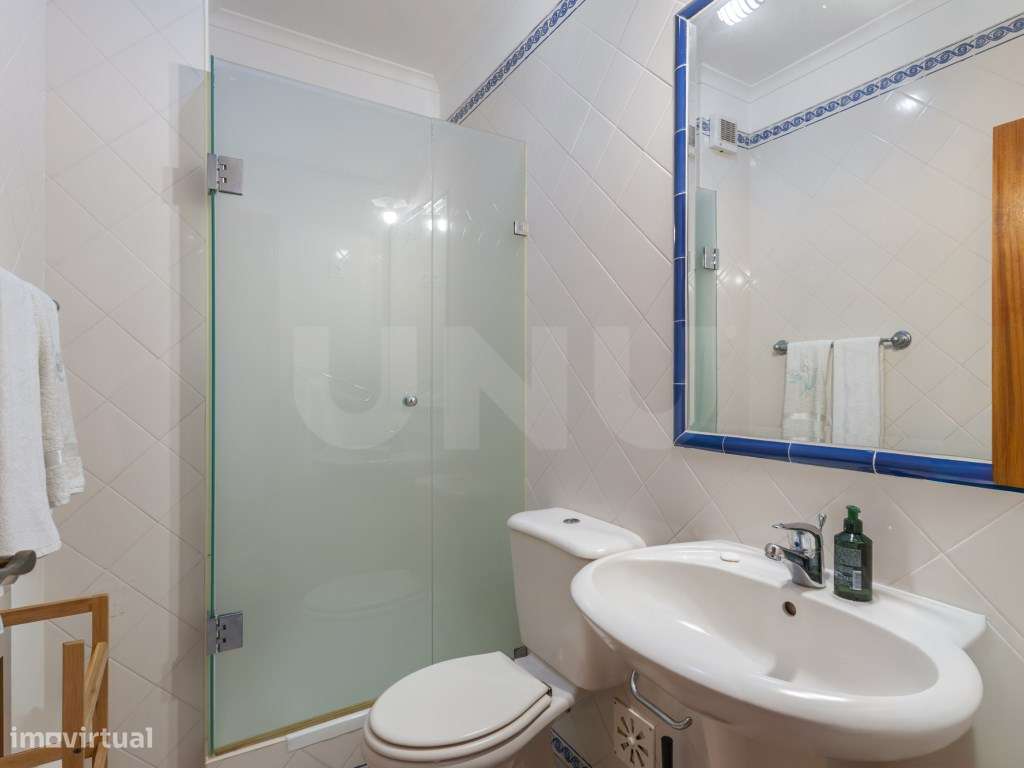 Moradia T2 com piscina e vista mar para venda em Santa Cruz.-7