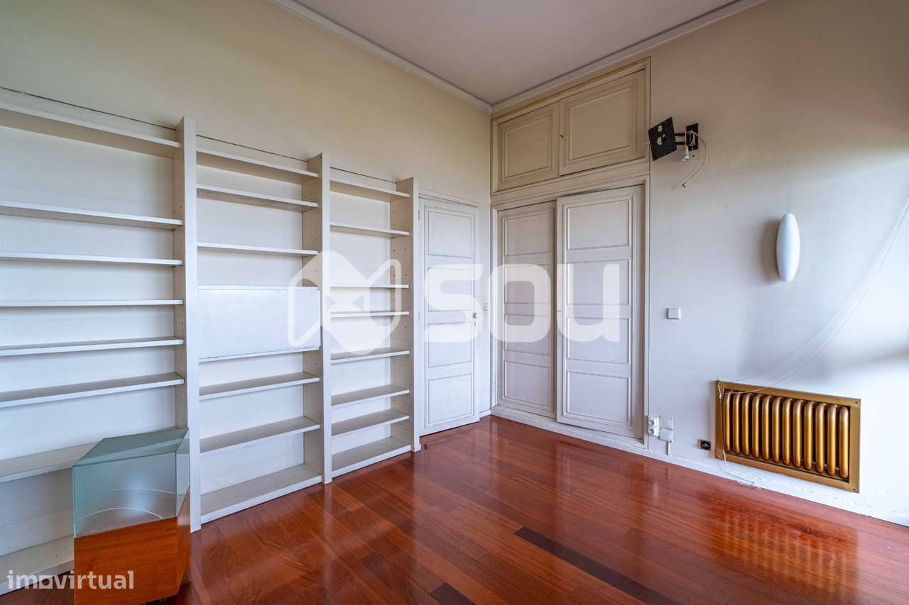 Casa Senhorial T7 num Lote de 3.320m² em Leça do Balio com-31