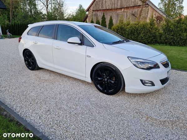 Opel Astra 1.6 Turbo Sports Tourer - 14