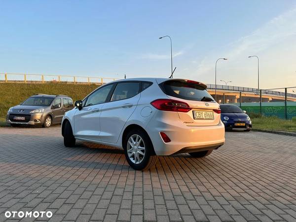 Ford Fiesta - 5