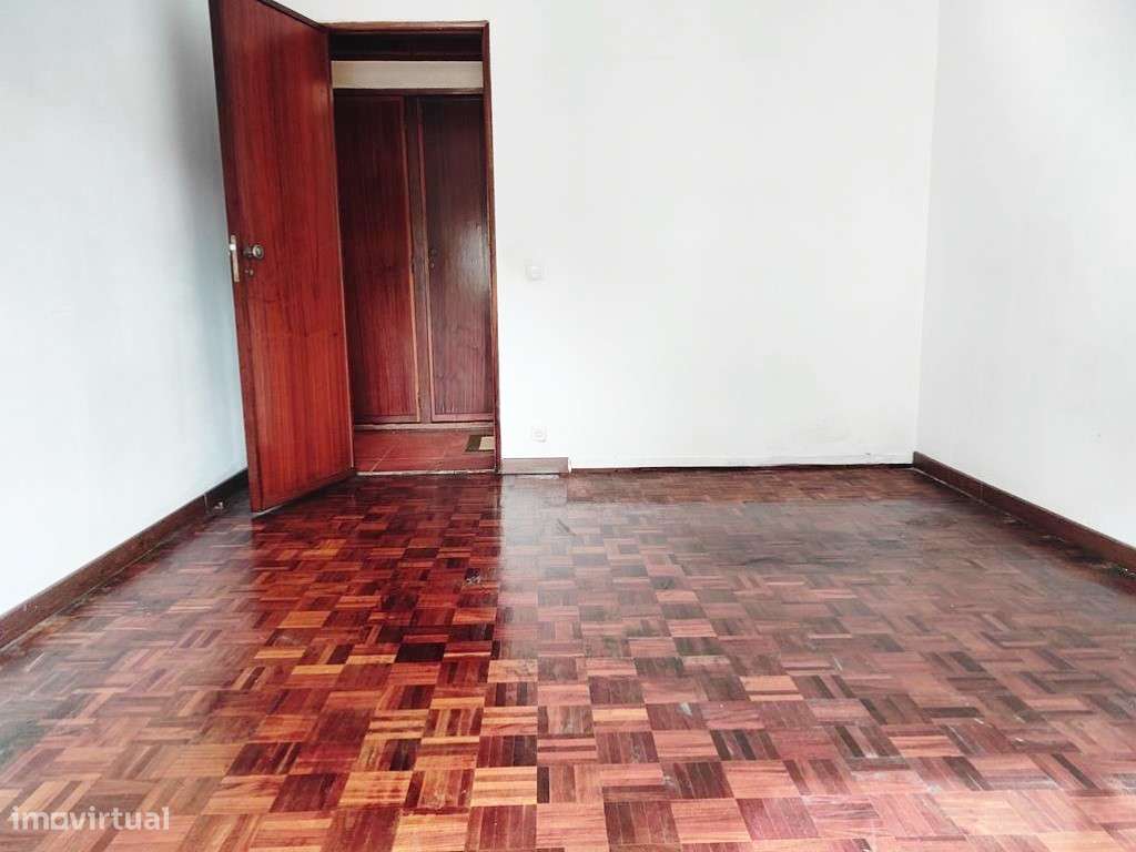 T2 em Casal de São Brás - Excelente localização junto à Farmácia Nunes-14