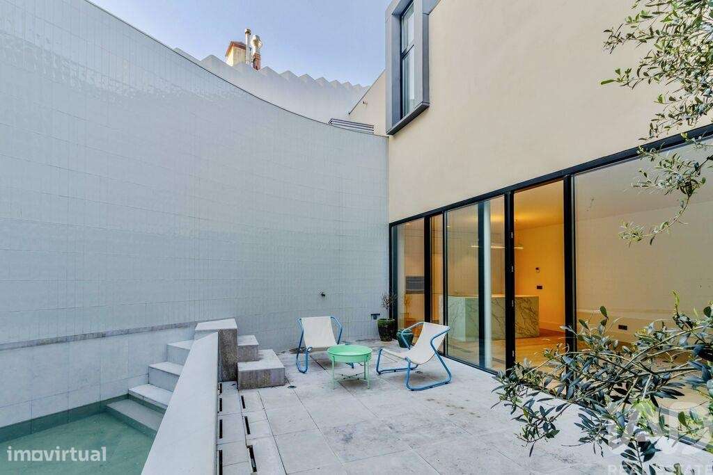 Apartamento T2 Em Santa Maria Maior De 120 00 M2