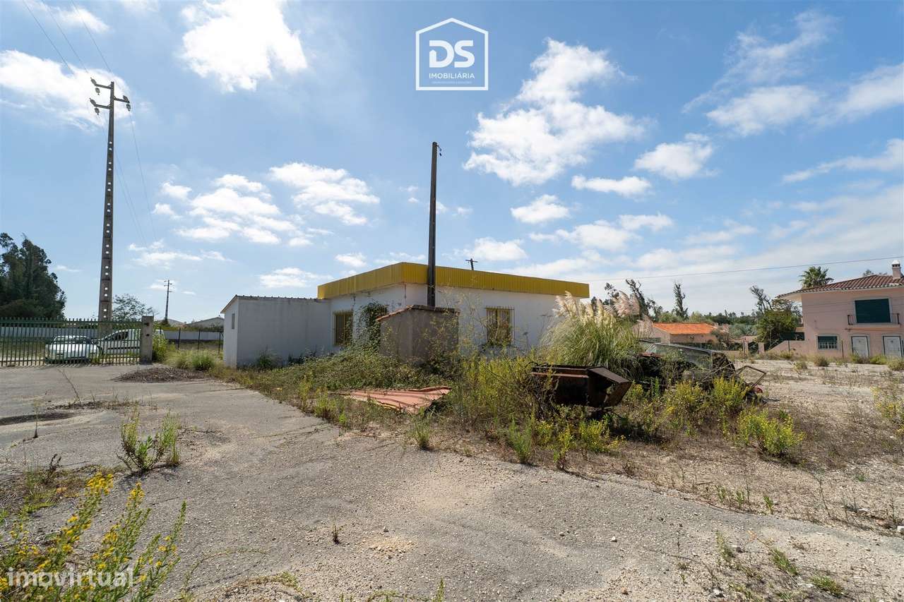 Terreno com 1420m2 para Venda, excelente para o seu Negócio em Marinha-15