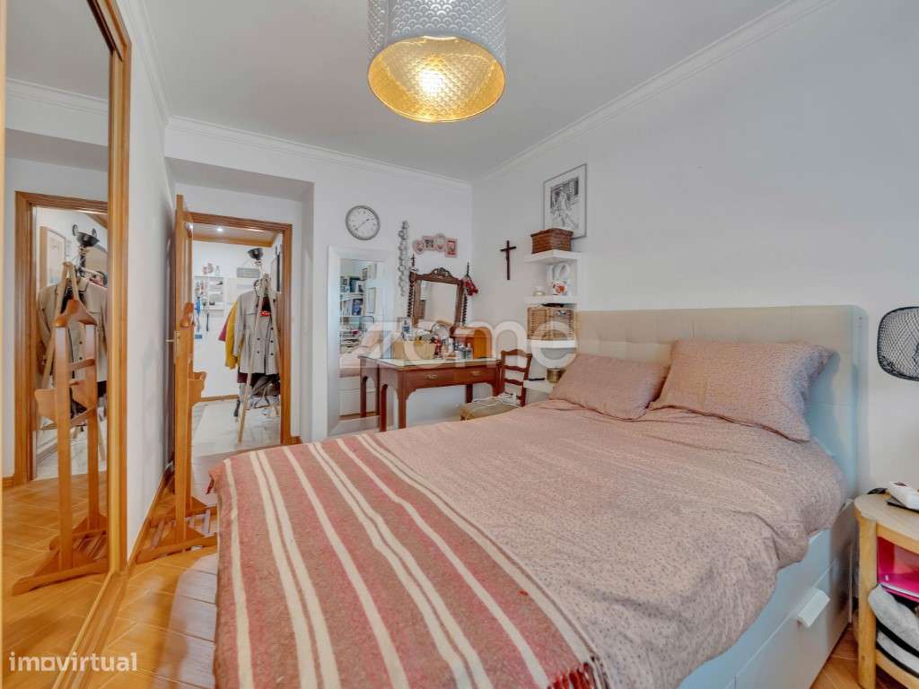 T3 com Terraço Privativo na Amadora-12