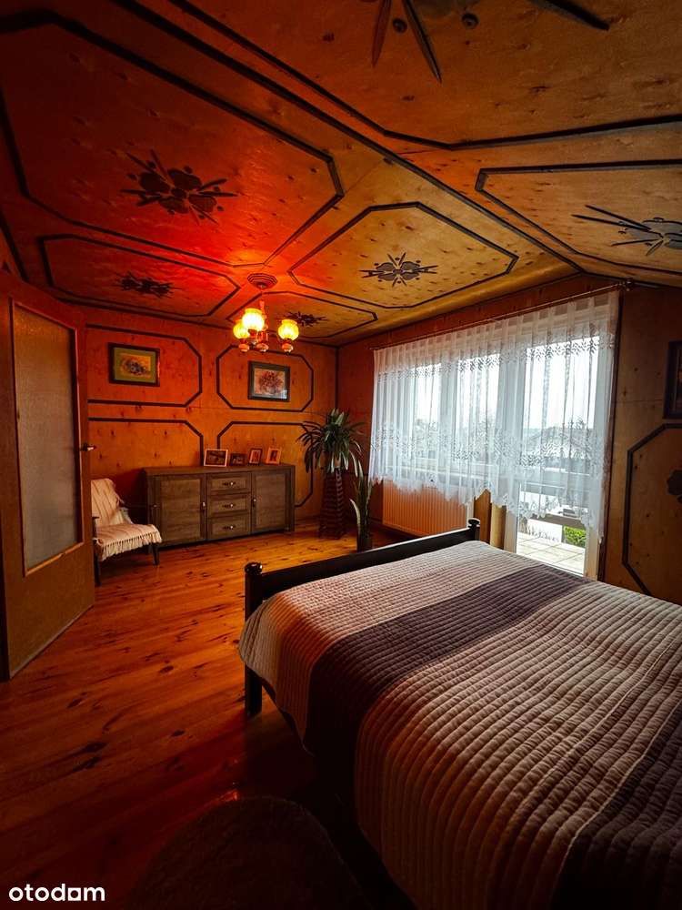 Na sprzedaż funkcjonalny dom w dobrej lokalizacji!!-7