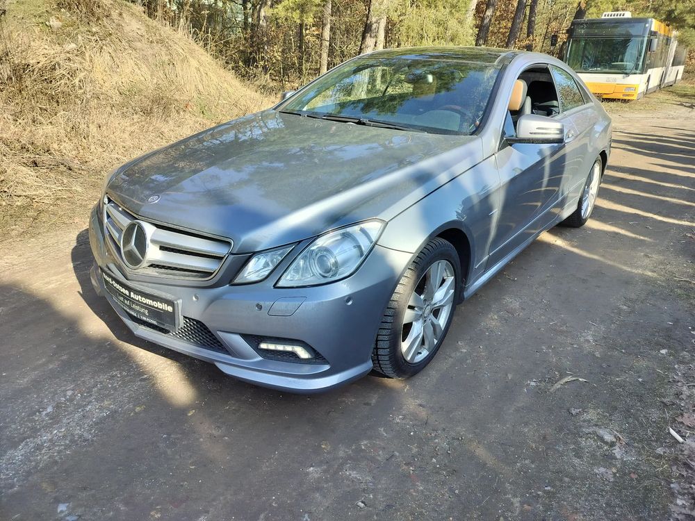 Mercedes-Benz E W212/W207 350 CDI DPF BlueEFFICIENCY 7G-TRONIC Elegance 2011