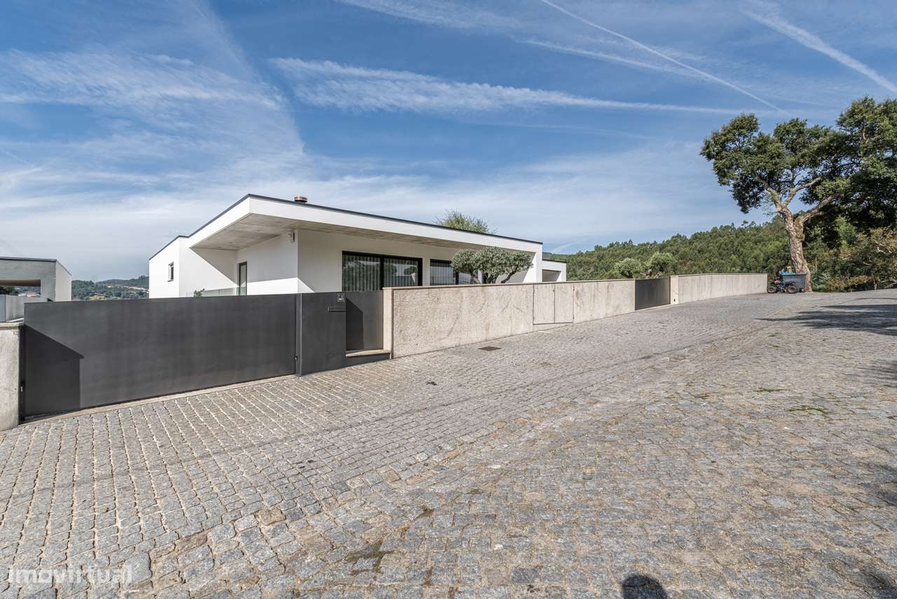 Moradia T3 seminova Briteiros  - Guimarães-28