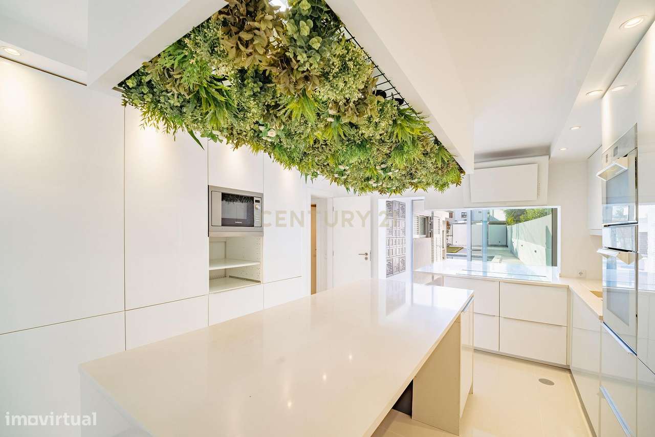 Moradia T6 com Piscina - Charneca de Caparica-10