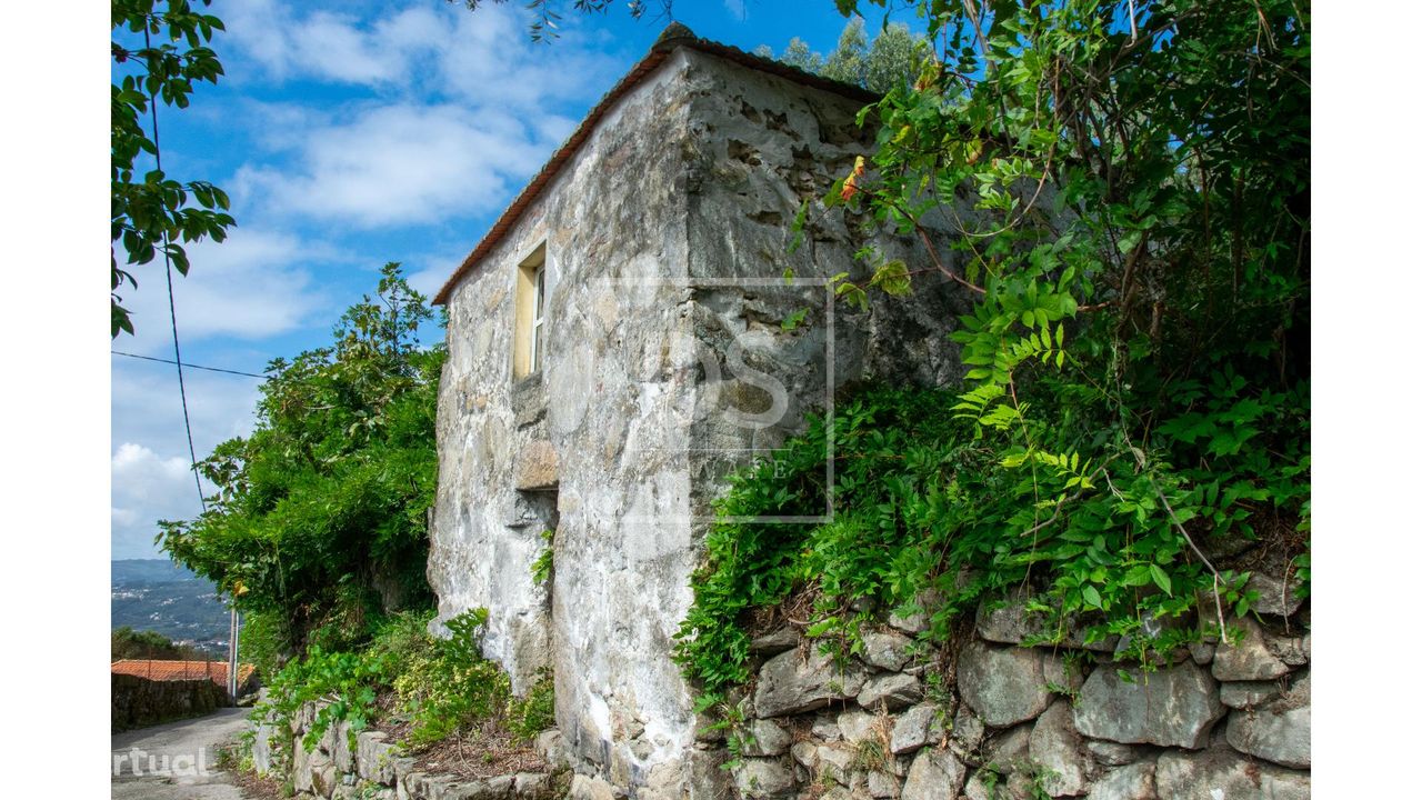 Moradia para Restaurar em Vila Boa do Bispo