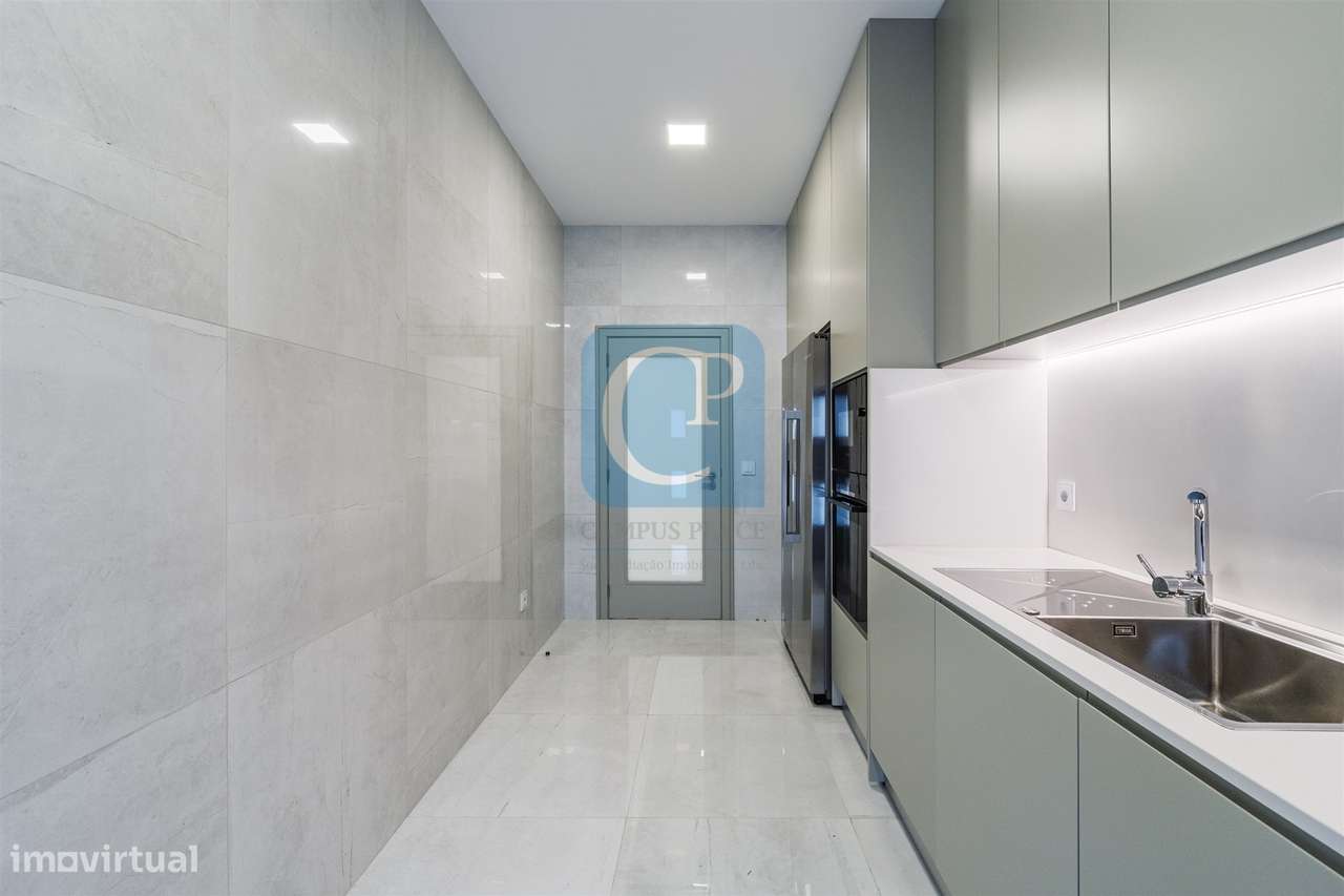 Moradia Geminada V3+2 ao Hospital São João, Paranhos, Porto - Grande imagem: 4/33