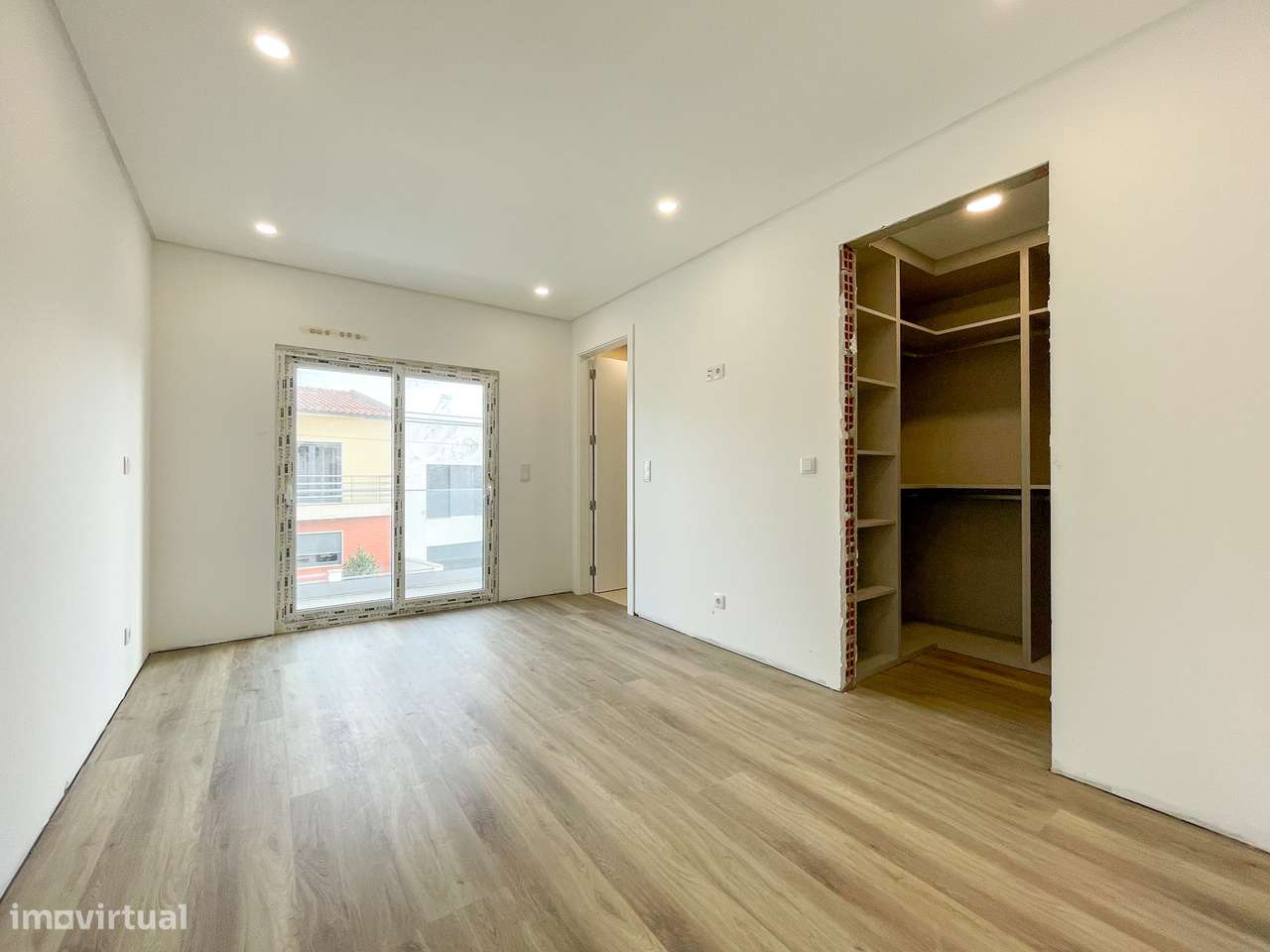 Moradia T4 com Piscina - Santa Iria de Azoia (Bairro da Salvação)-30