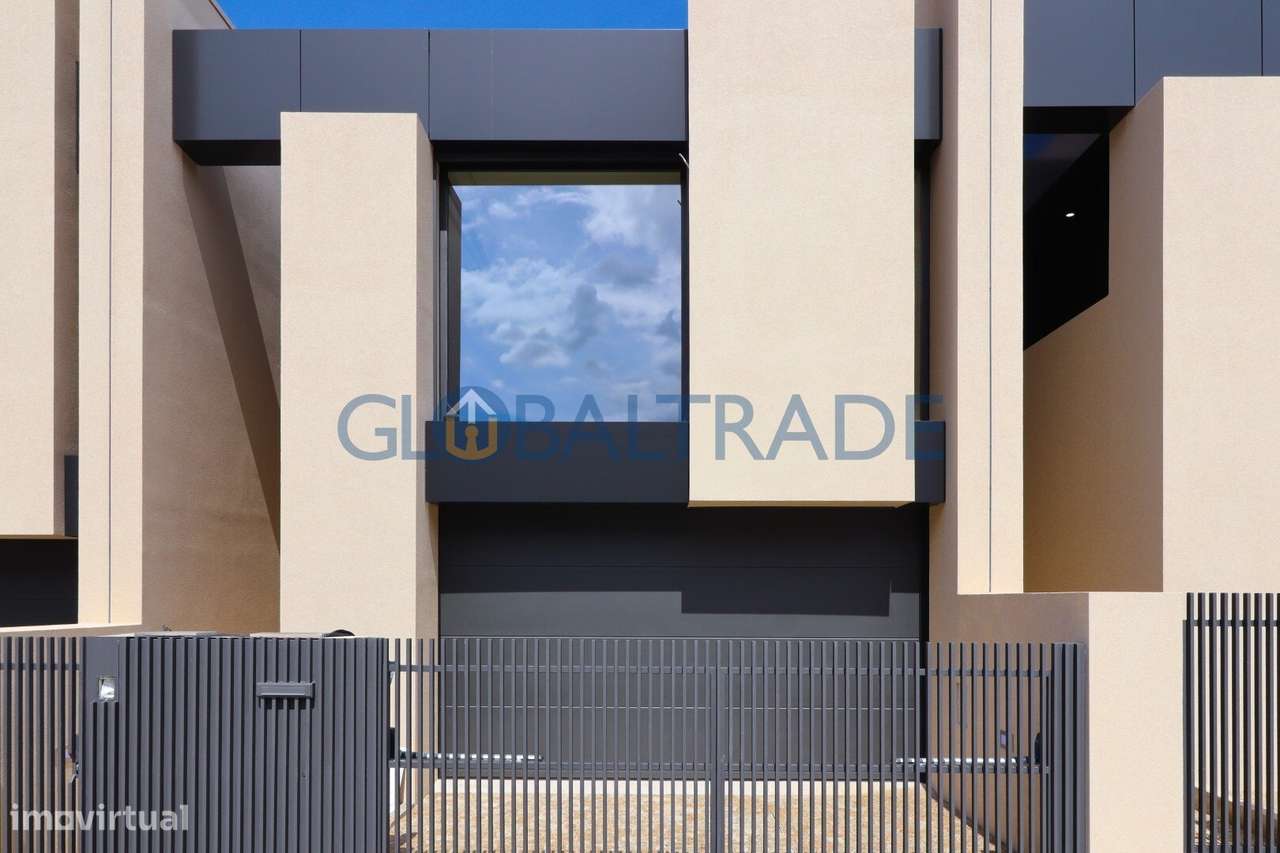 Moradia T3 Nova com Piscina Privada e Terraço em São Pedro da Cova - Grande imagem: 2/60