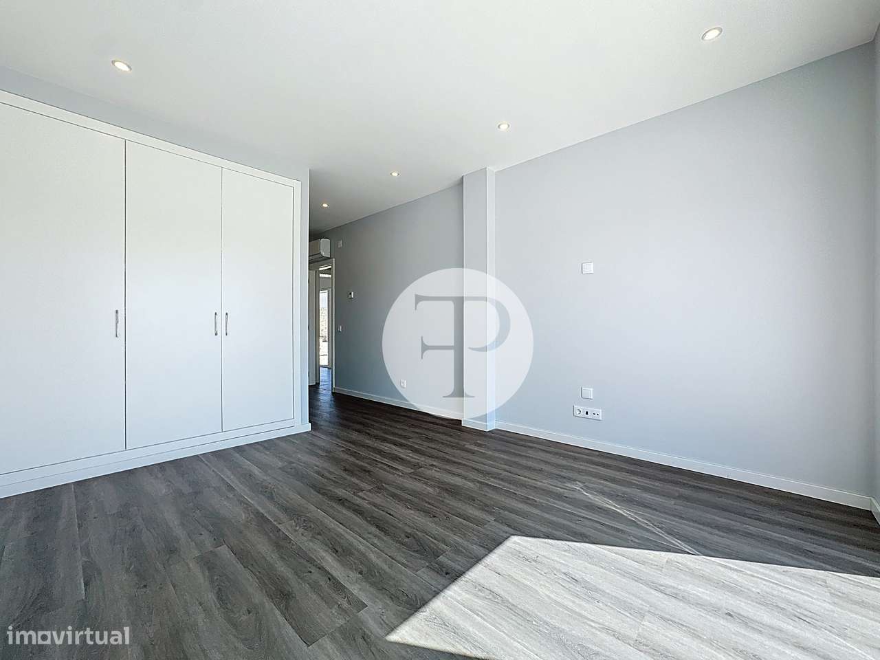 Moradia T4 com 2 suítes, piscina interior central em Alfeizerão-19