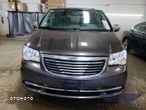 Chrysler Town & Country - 6