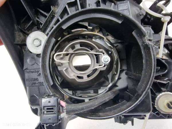 TOYOTA AVENSIS T25 LIFT 06-09 ZWYKŁA LEWA LAMPA PRZEDNIA PRZÓD , NR AUKCJI LL257 - 17