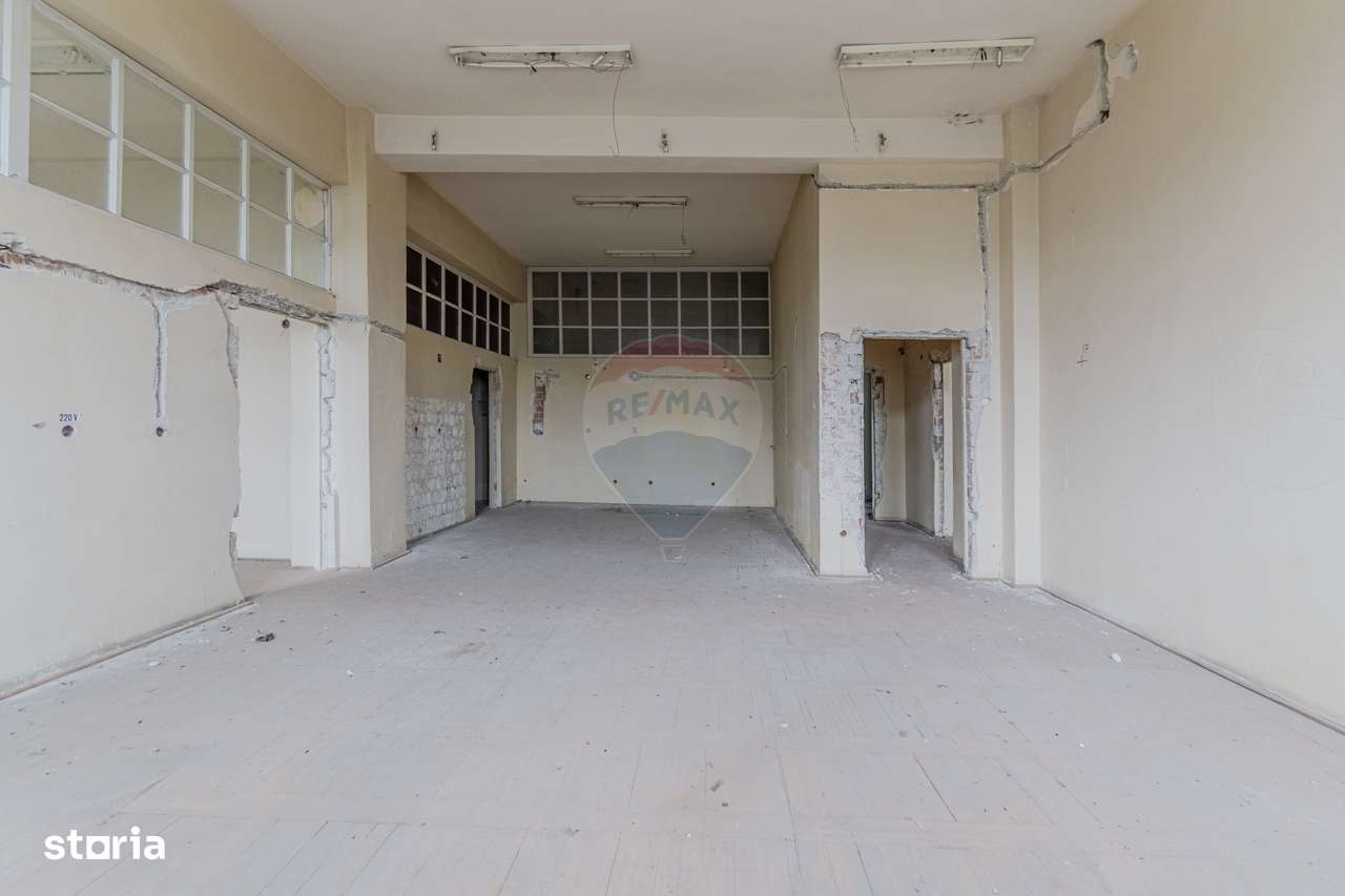 Spațiu industrial de 2060mp cu teren de 3358mp de vânzare Str Turnului-13