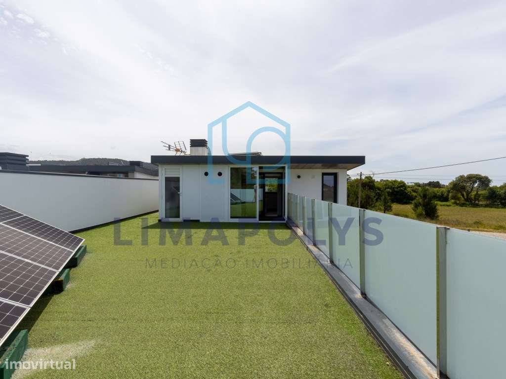 Moradia de Luxo a 400m da Praia-31