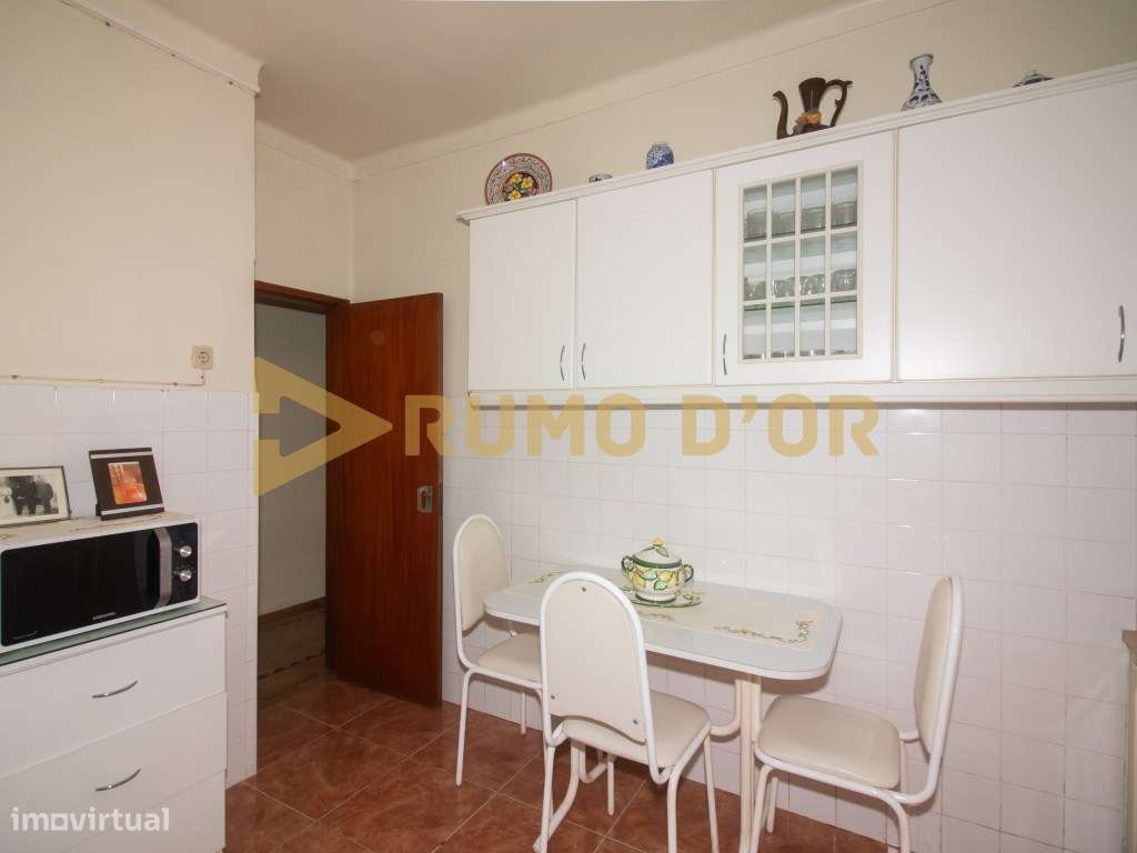 2 Moradias T3 para Recuperar em Penafirme da Ventosa, Alenquer-24